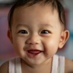 Lakowanie zębów u dzieci – kiedy, jak wygląda i czy boli